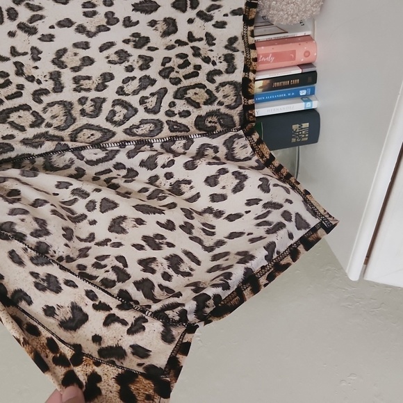 Boutique Cheetah Print Cardigan Size Small Waterfall Hem Career office Casual - Picture 6 of 10